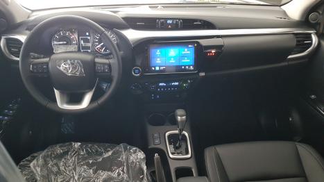 TOYOTA Hilux Caminhonete 2.8 16V SRV 4X4 DIESEL CABINE DUPLA AUTOMTICO, Foto 17