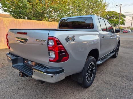TOYOTA Hilux Caminhonete 2.8 16V SRX 4X4 TURBO DIESEL CABINE DUPLA AUTOMTICO, Foto 3