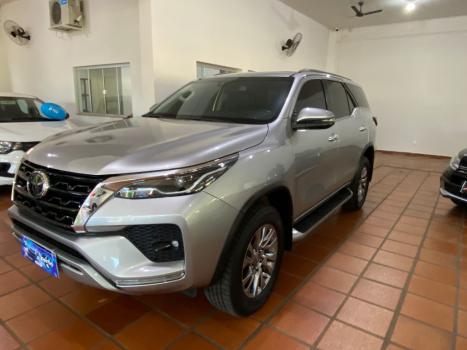 TOYOTA Hilux SW4 2.8 16V 4P SRX 4X4 7 LUGARES TURBO DIESEL AUTOMTICO, Foto 1