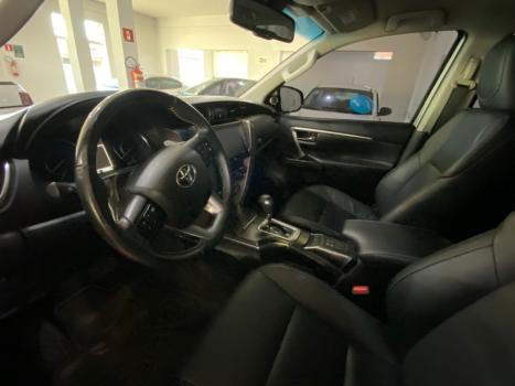 TOYOTA Hilux SW4 2.8 16V 4P SRX 4X4 7 LUGARES TURBO DIESEL AUTOMTICO, Foto 6