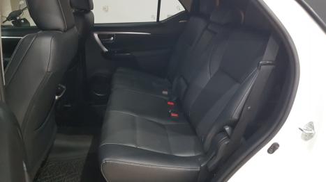 TOYOTA Hilux SW4 2.8 16V 4P SRX 4X4 7 LUGARES TURBO DIESEL AUTOMTICO, Foto 12