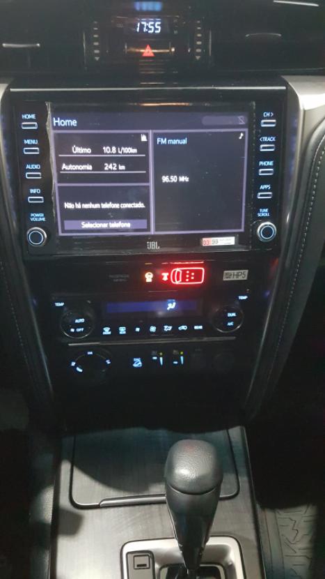 TOYOTA Hilux SW4 2.8 16V 4P SRX 4X4 7 LUGARES TURBO DIESEL AUTOMTICO, Foto 18