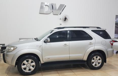 TOYOTA Hilux SW4 3.0 16V 4P SRV 4X4 7 LUGARES TURBO DIESEL AUTOMTICO, Foto 1