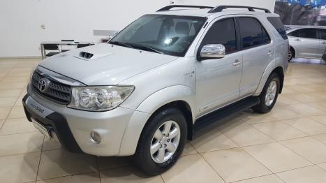 TOYOTA Hilux SW4 3.0 16V 4P SRV 4X4 7 LUGARES TURBO DIESEL AUTOMTICO, Foto 6