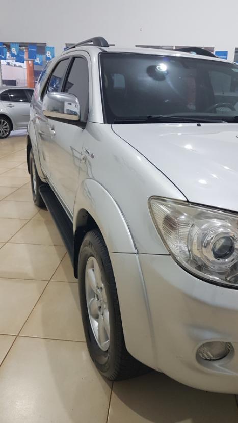 TOYOTA Hilux SW4 3.0 16V 4P SRV 4X4 7 LUGARES TURBO DIESEL AUTOMTICO, Foto 10