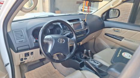 TOYOTA Hilux SW4 3.0 16V 4P SRV 4X4 7 LUGARES TURBO DIESEL AUTOMTICO, Foto 8