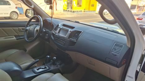 TOYOTA Hilux SW4 3.0 16V 4P SRV 4X4 7 LUGARES TURBO DIESEL AUTOMTICO, Foto 10