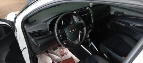TOYOTA Yaris Hatch 1.3 16V 4P FLEX XL MULTIDRIVE AUTOMTICO CVT, Foto 8