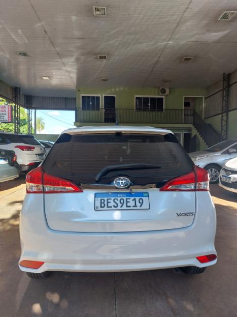 TOYOTA Yaris Hatch 1.3 16V 4P FLEX XL MULTIDRIVE AUTOMTICO CVT, Foto 3