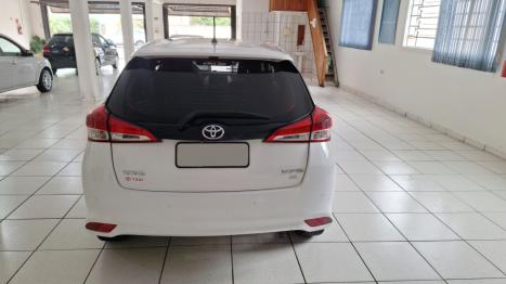 TOYOTA Yaris Hatch 1.3 16V 4P FLEX XL PLUS TECH MULTIDRIVE AUTOMTICO CVT, Foto 6