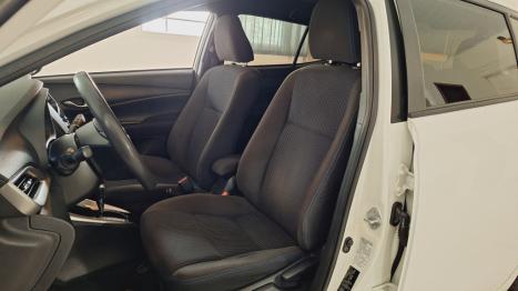 TOYOTA Yaris Hatch 1.3 16V 4P FLEX XL PLUS TECH MULTIDRIVE AUTOMTICO CVT, Foto 10