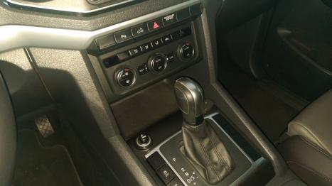 VOLKSWAGEN Amarok 3.0 V6 CABINE DUPLA HIGHLINE 4X4 TURBO INTERCOOLER AUTOMTICO, Foto 8