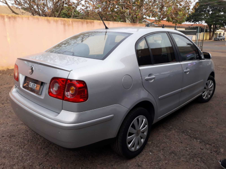 VOLKSWAGEN Polo Sedan 1.6 4P CONFORTLINE, Foto 4