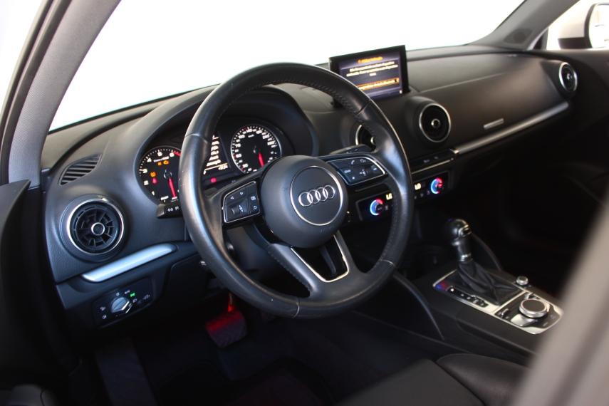 AUDI A3 Sedan - Foto