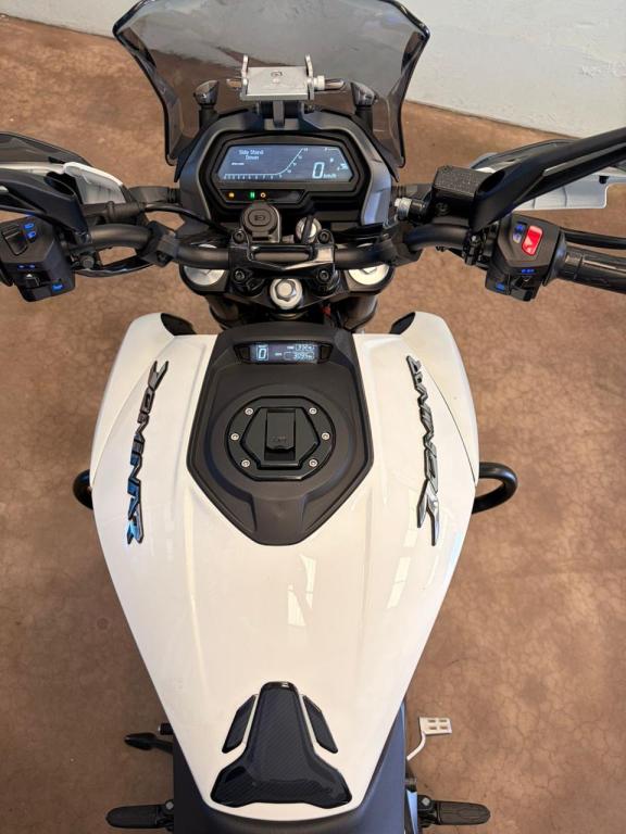 BAJAJ Dominar 400 - Foto