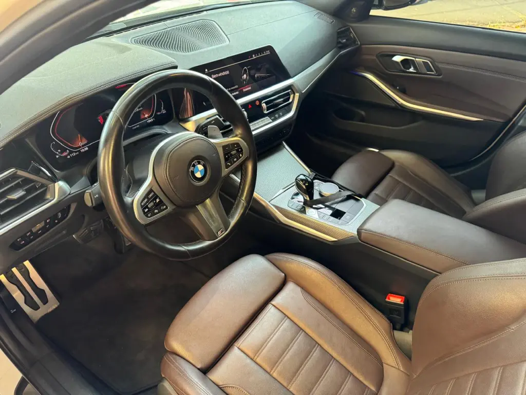 BMW 320I - Foto