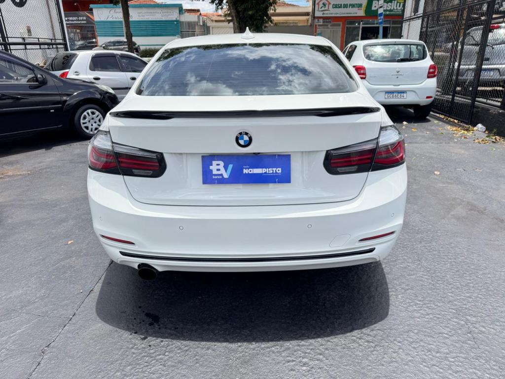 BMW 320I - Foto