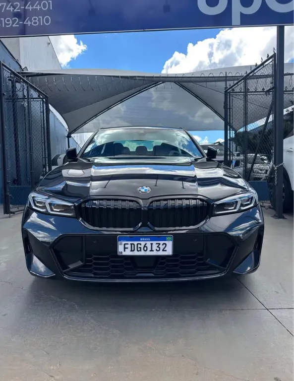 BMW 320I - Foto