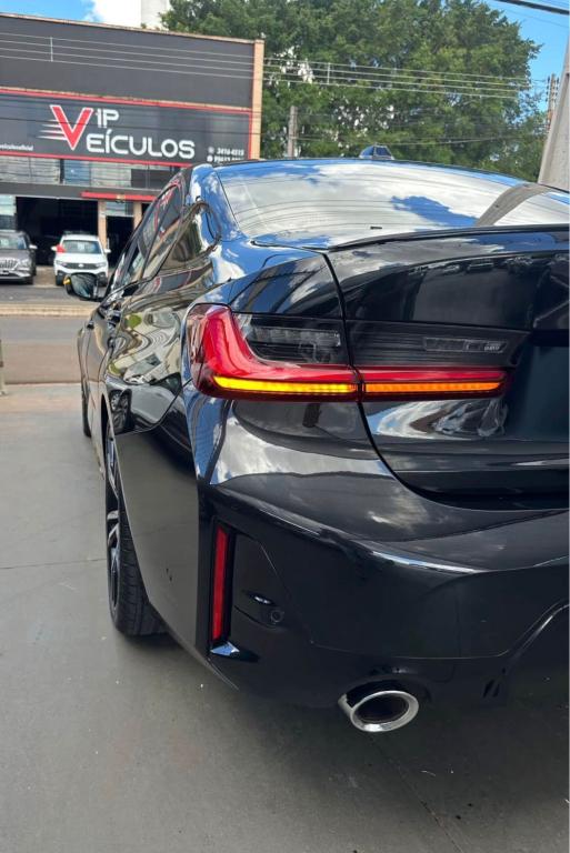 BMW 320I - Foto