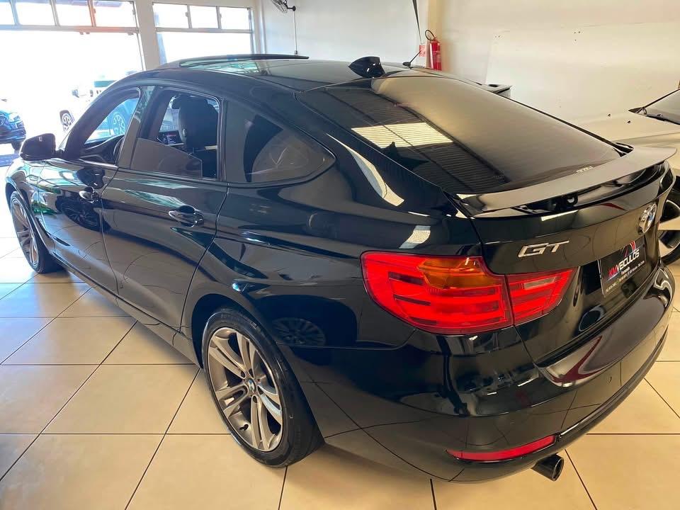 BMW 320I - Foto