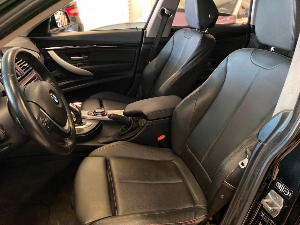BMW 320I - Foto