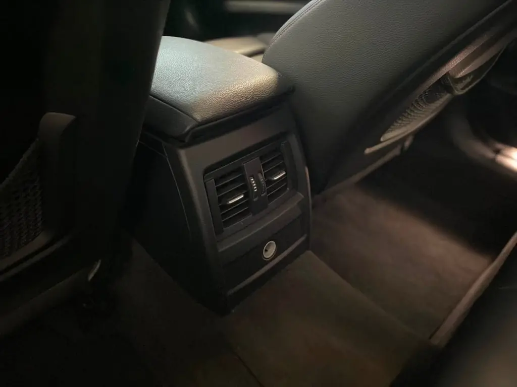 BMW 320I - Foto