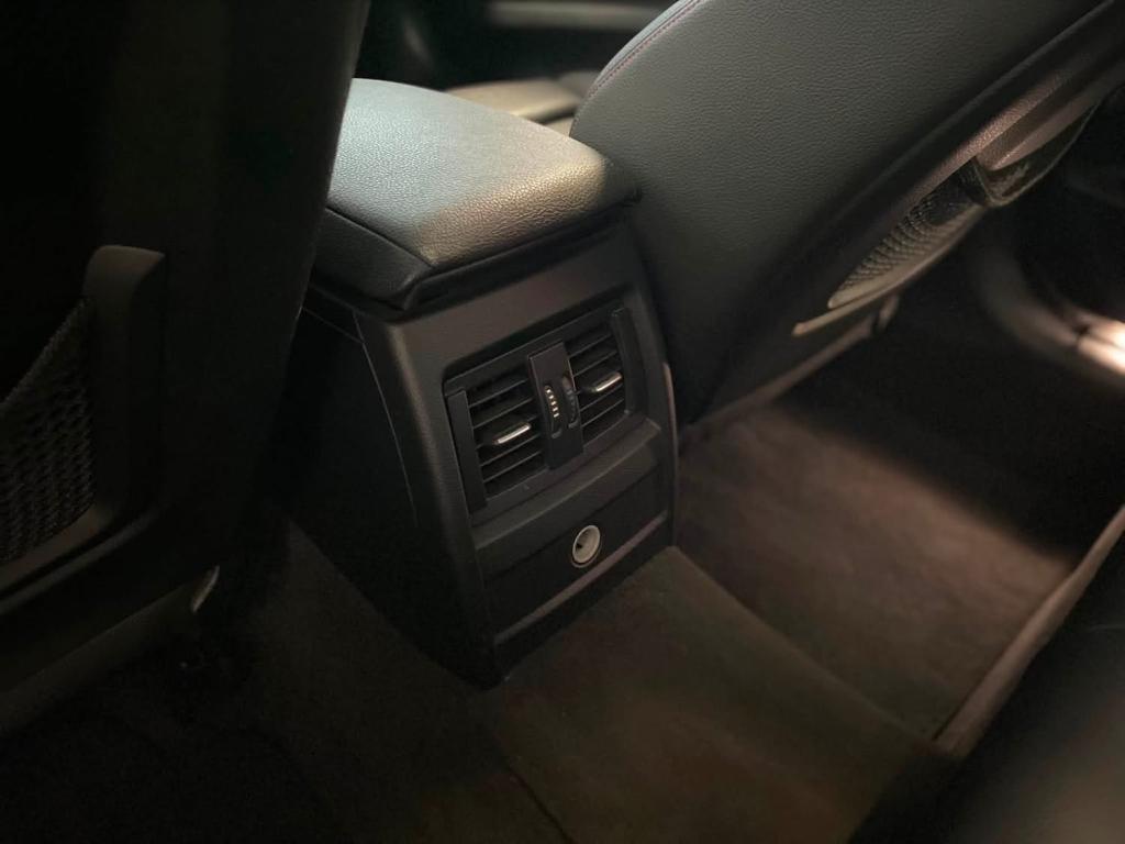 BMW 320I - Foto