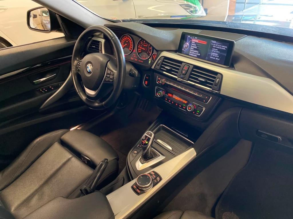BMW 320I - Foto