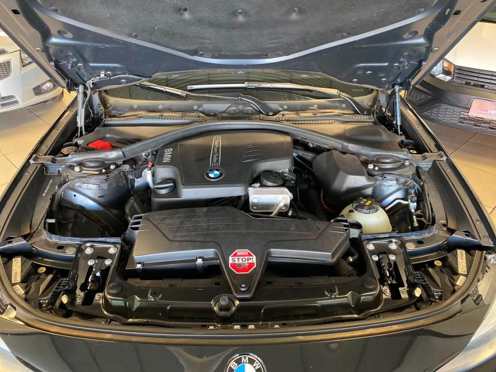 BMW 320I - Foto