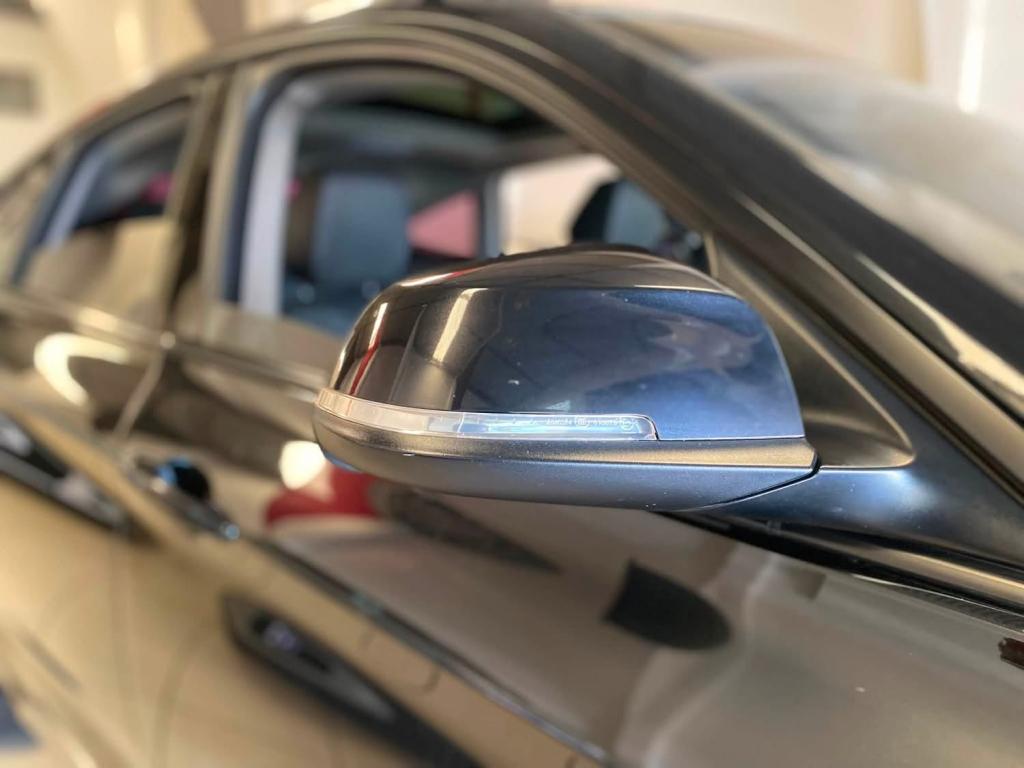 BMW 320I - Foto