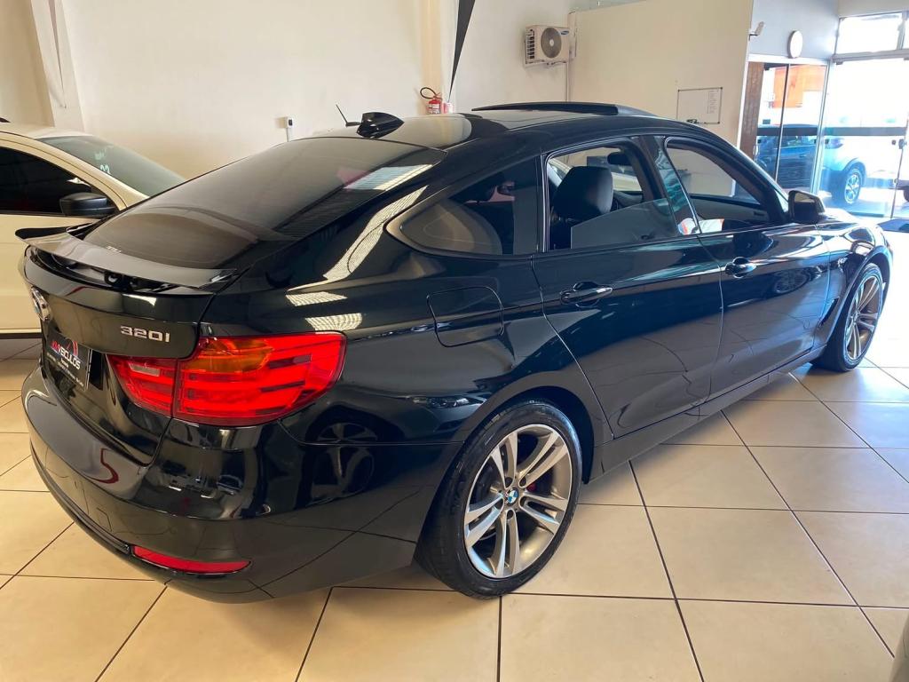BMW 320I - Foto
