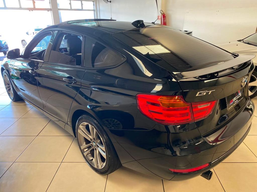 BMW 320I - Foto