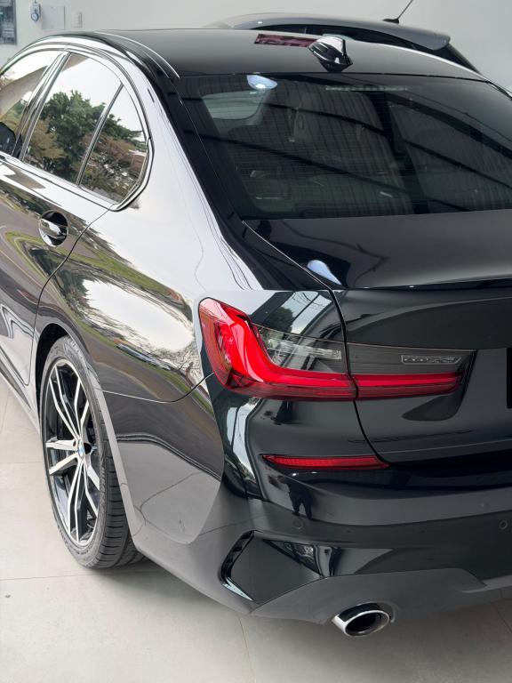 BMW 320I - Foto