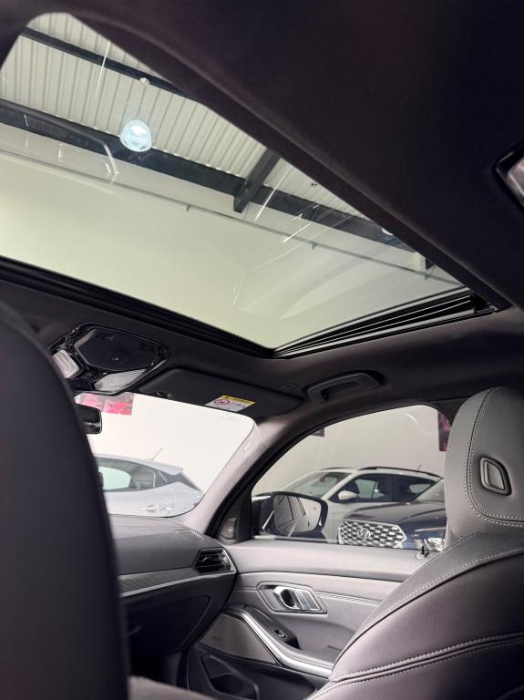 BMW 320I - Foto