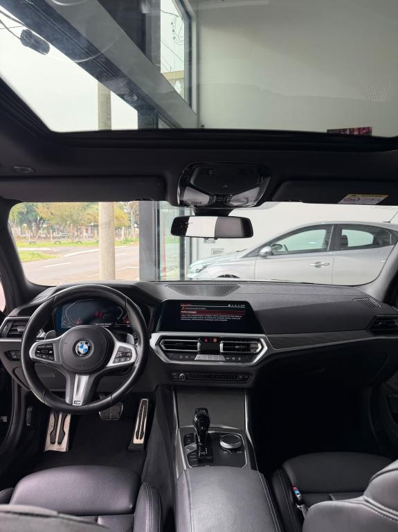 BMW 320I - Foto
