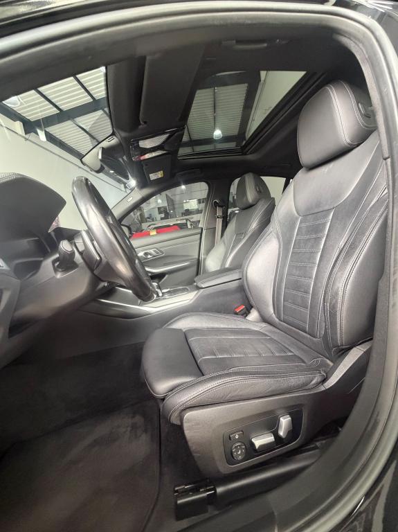 BMW 320I - Foto
