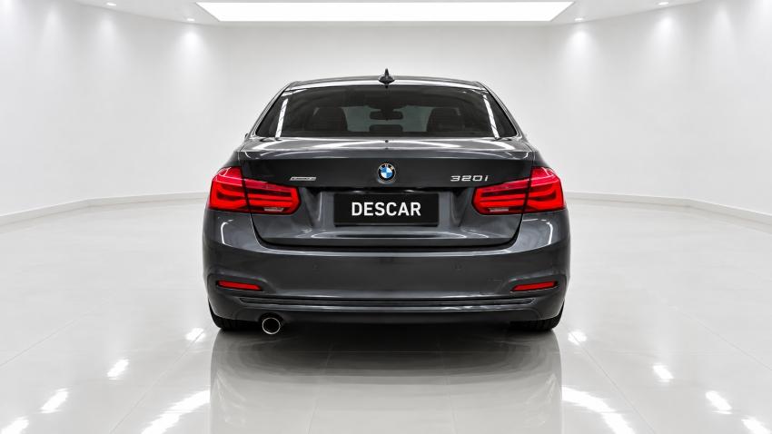 BMW 320I - Foto
