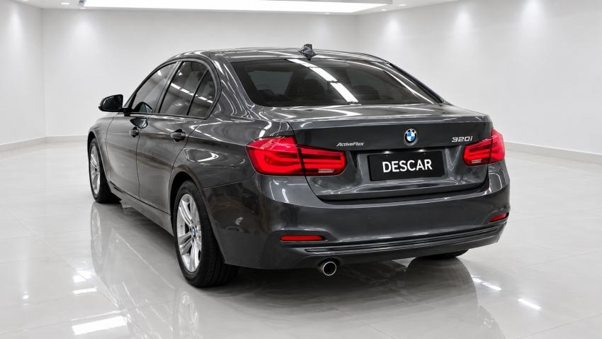 BMW 320I - Foto