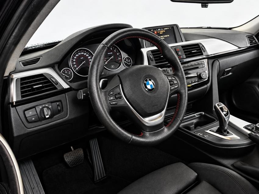 BMW 320I - Foto