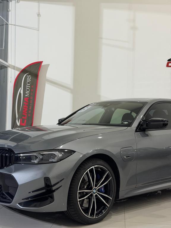 BMW 330E