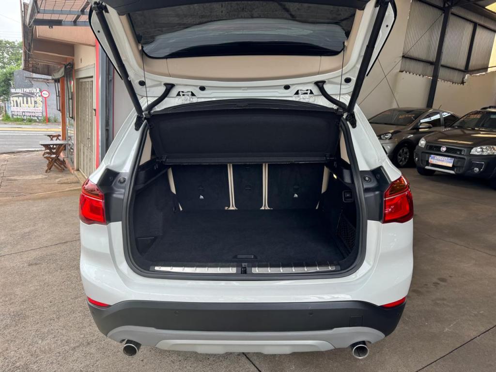 BMW X1 - Foto