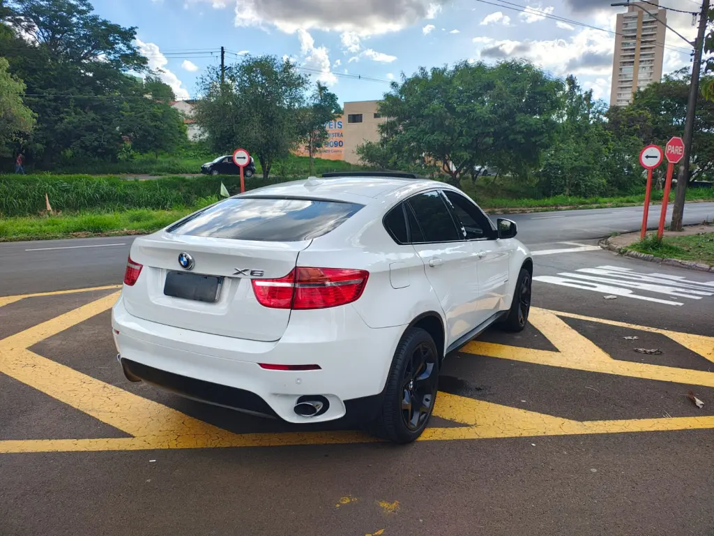 BMW X6 - Foto