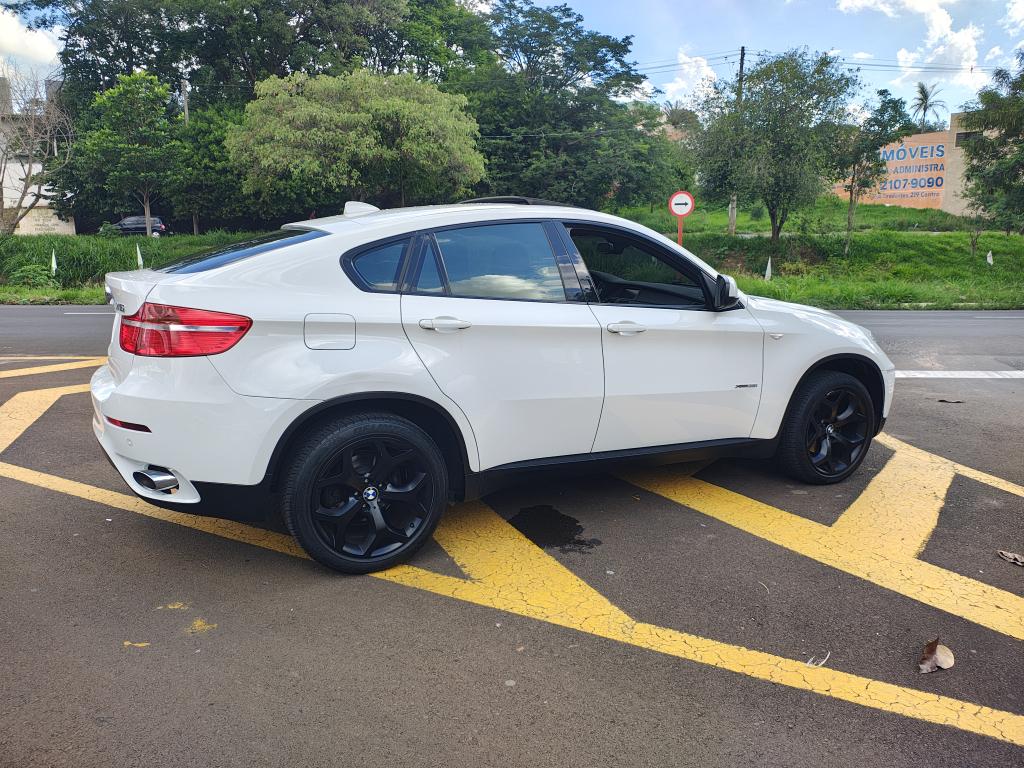 BMW X6 - Foto