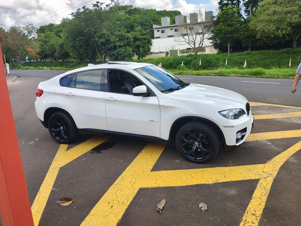 BMW X6 - Foto