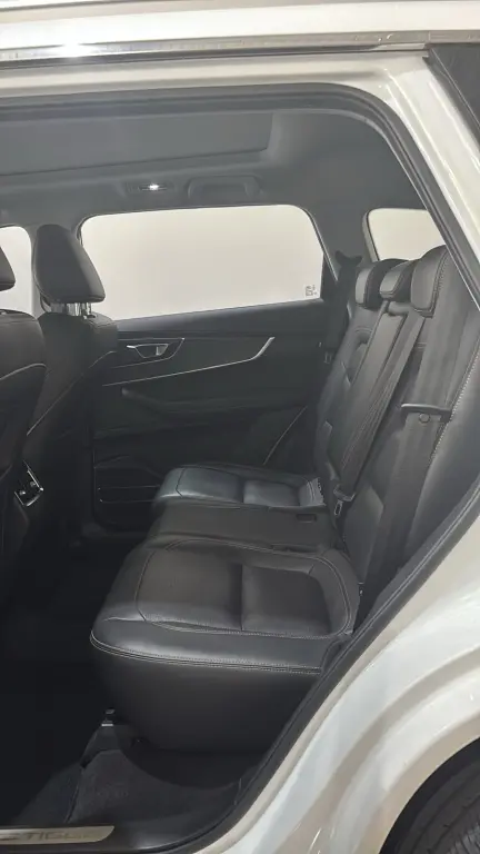 CHERY Tiggo 8 - Foto