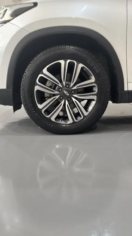 CHERY Tiggo 8 - Foto