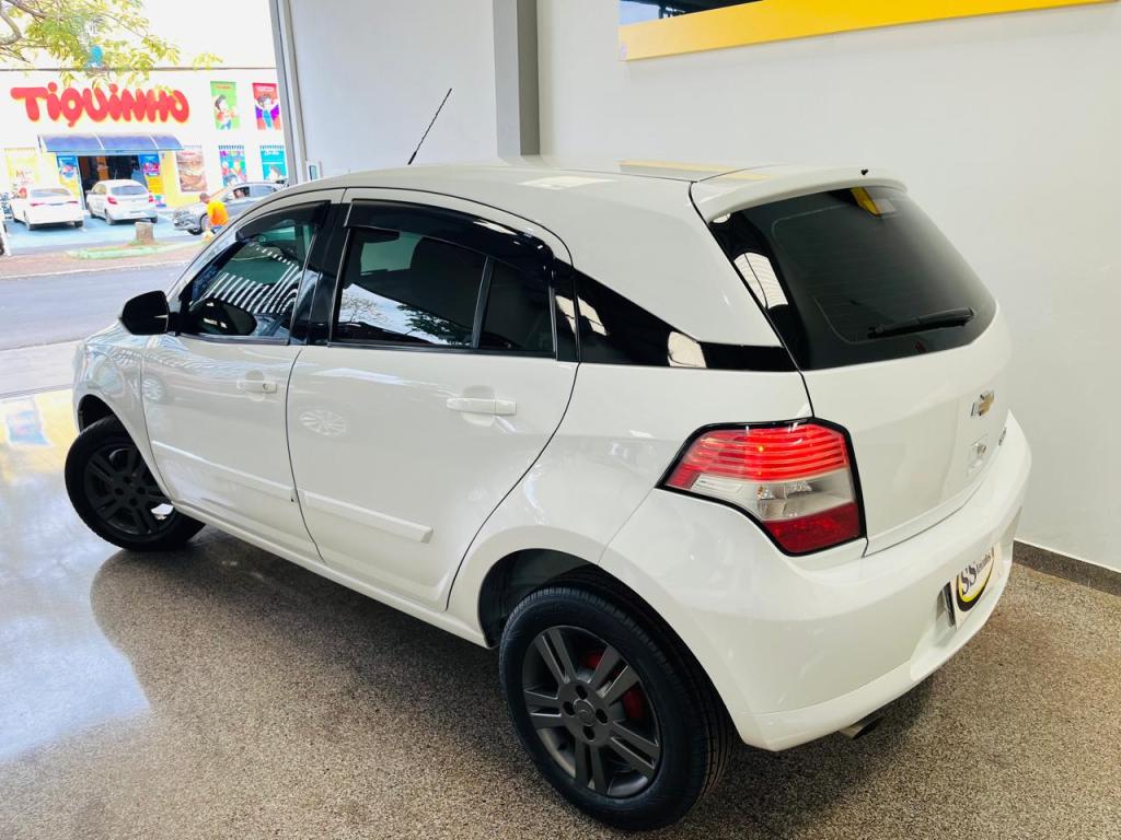 CHEVROLET Agile - Foto