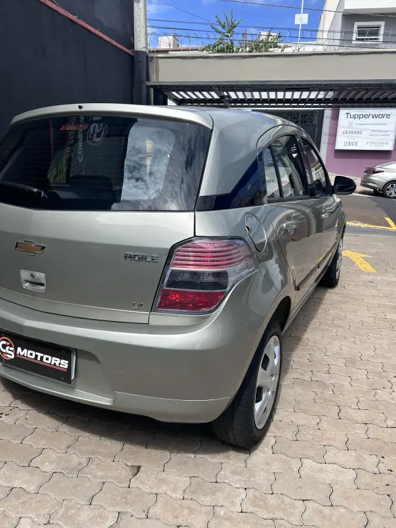CHEVROLET Agile - Foto