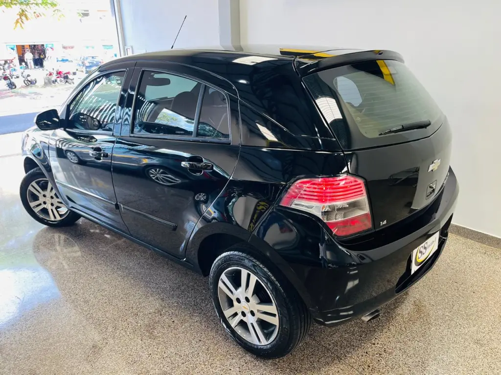 CHEVROLET Agile - Foto