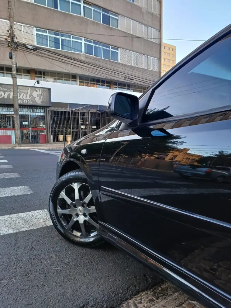 CHEVROLET Astra Hatch - Foto